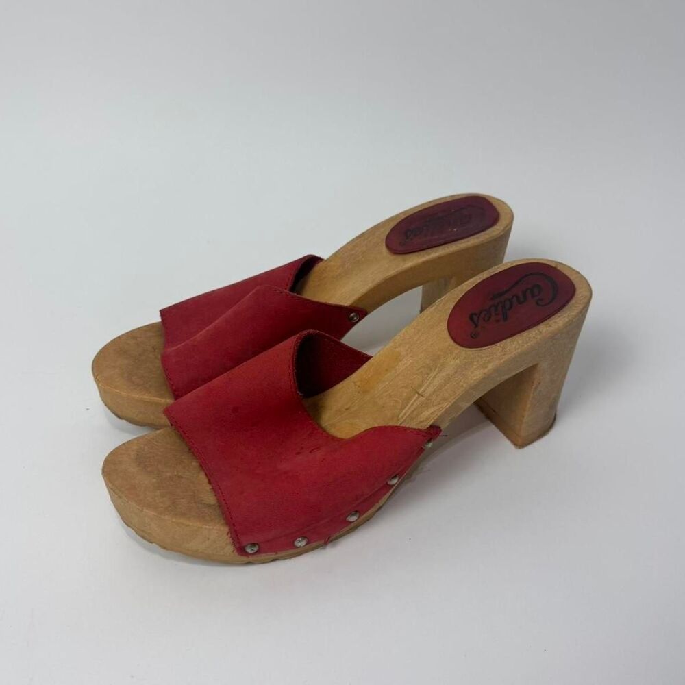 Candie-s Women's Burgundy and Red Sandals